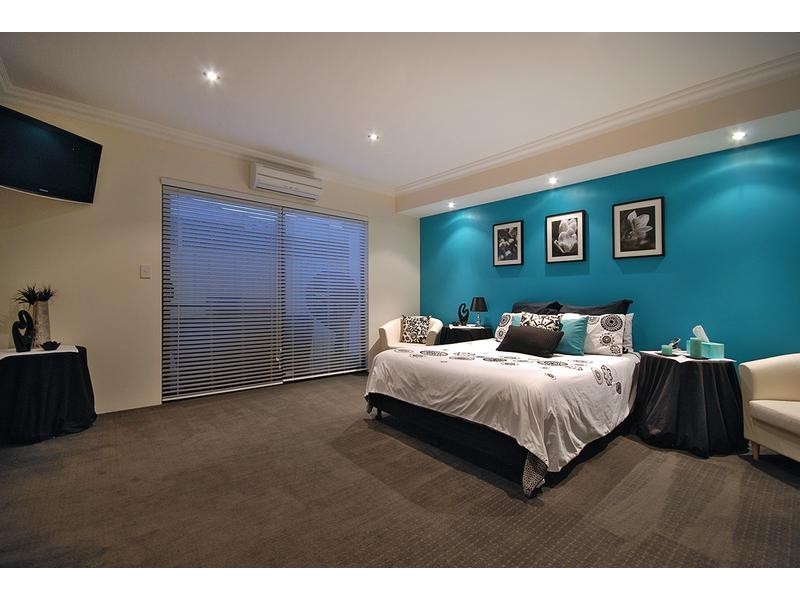 3 Apsley Bend, Tapping WA 6065
