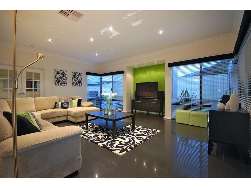 3 Apsley Bend, Tapping WA 6065