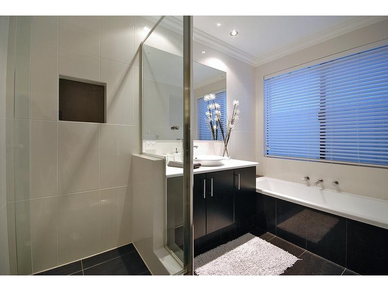 3 Apsley Bend, Tapping WA 6065