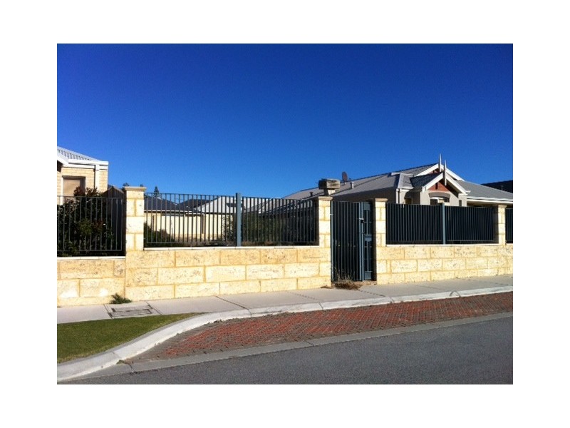 11 Cockleshell Brace, Jindalee WA 6036