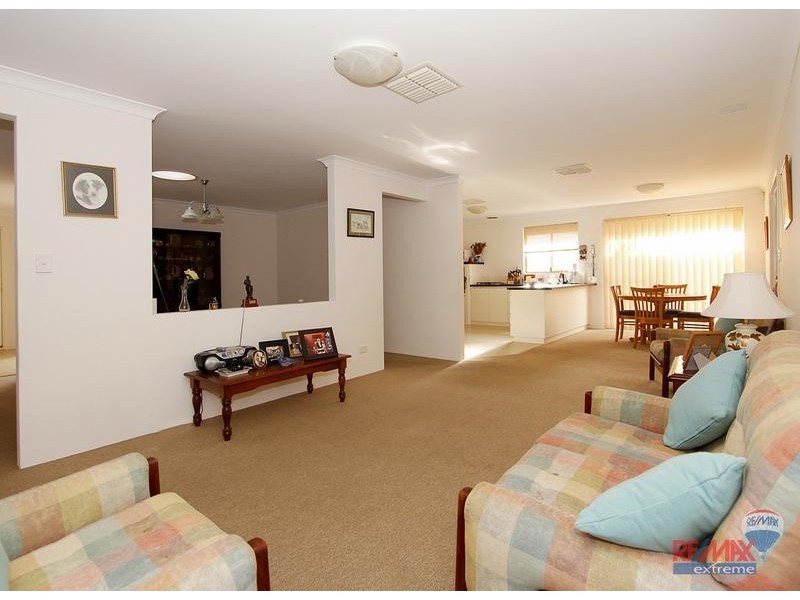 44 Innesvale Way, Carramar WA 6031