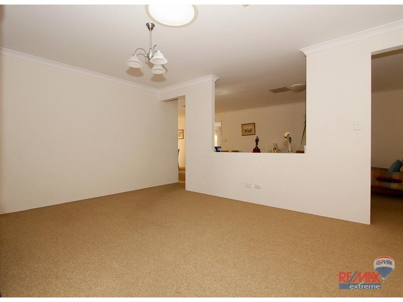 44 Innesvale Way, Carramar WA 6031