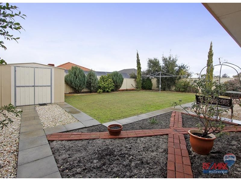 44 Innesvale Way, Carramar WA 6031