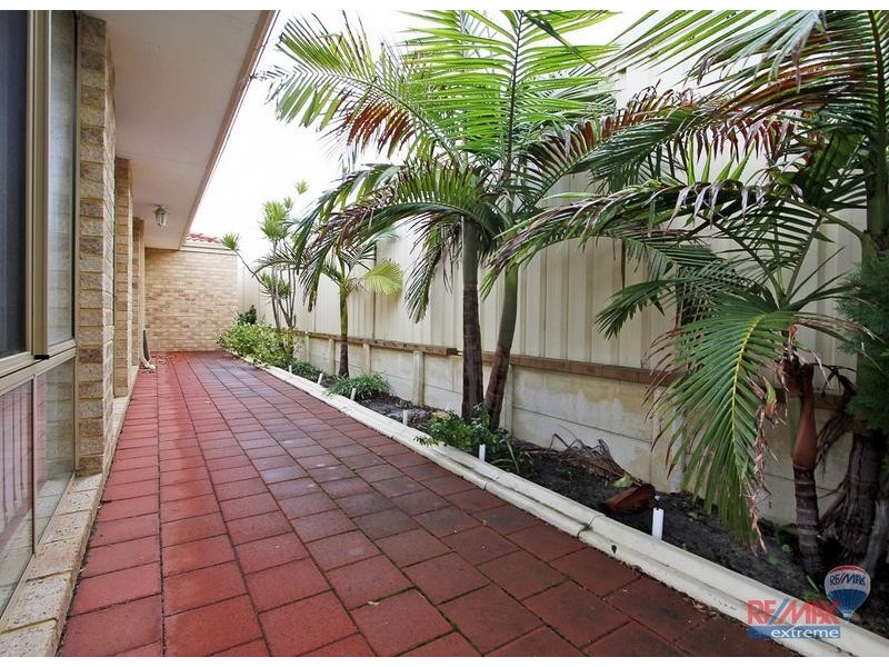 44 Innesvale Way, Carramar WA 6031