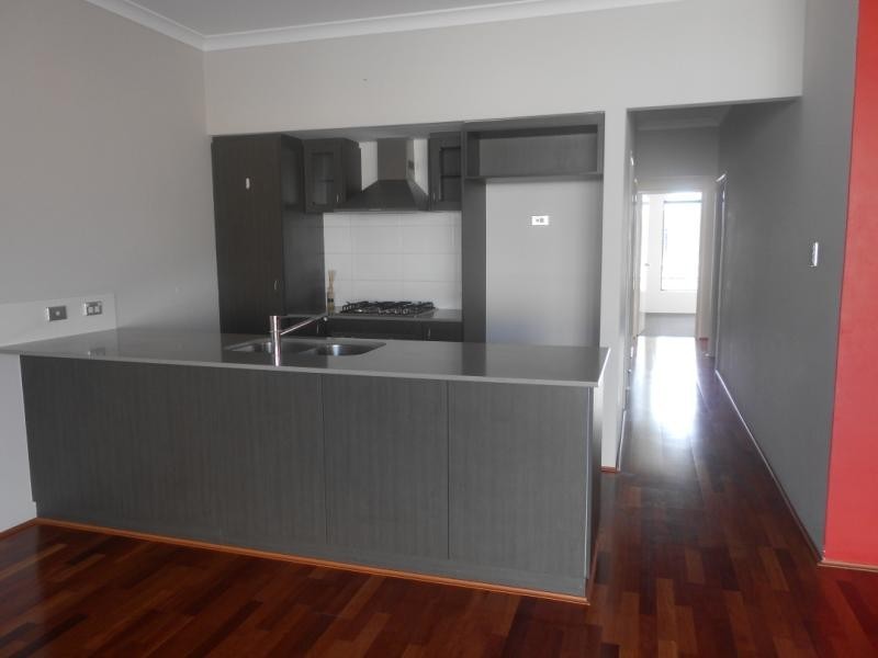 10 Larkhall Way, Butler WA 6036