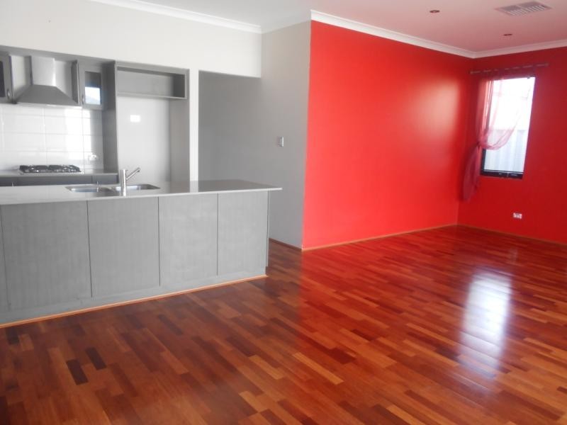 10 Larkhall Way, Butler WA 6036