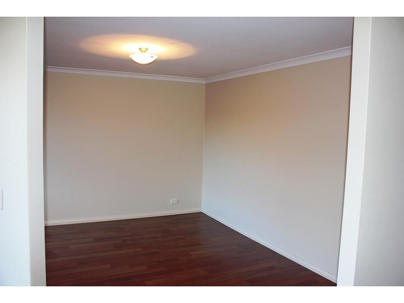 6 Carisbrooke Loop, Hocking WA 6065