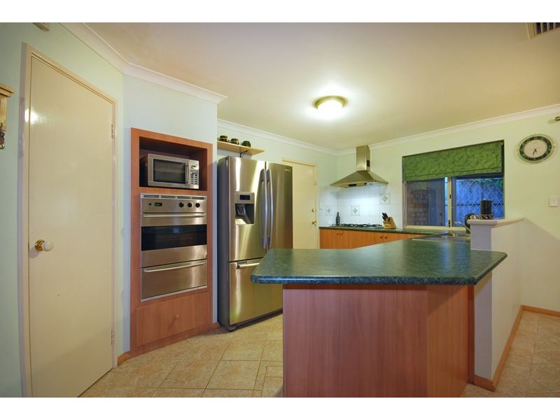 70 Dartmouth Circle, Quinns Rocks WA 6030