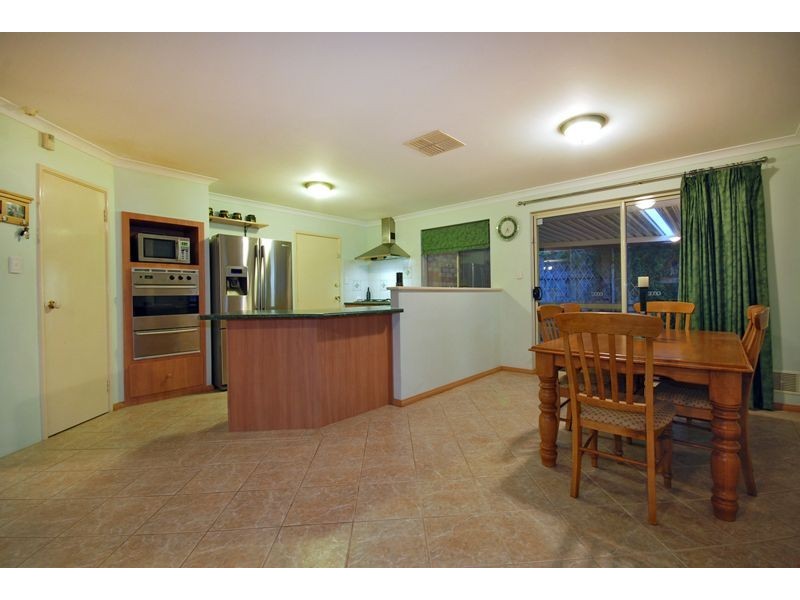 70 Dartmouth Circle, Quinns Rocks WA 6030