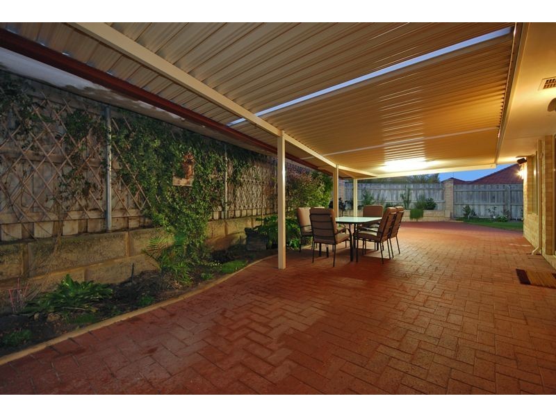 70 Dartmouth Circle, Quinns Rocks WA 6030