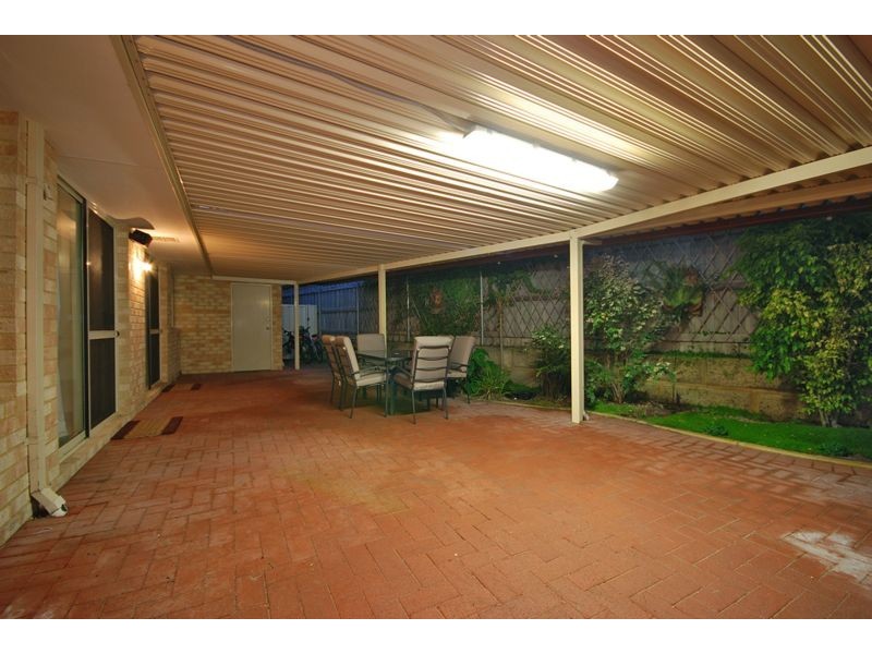 70 Dartmouth Circle, Quinns Rocks WA 6030