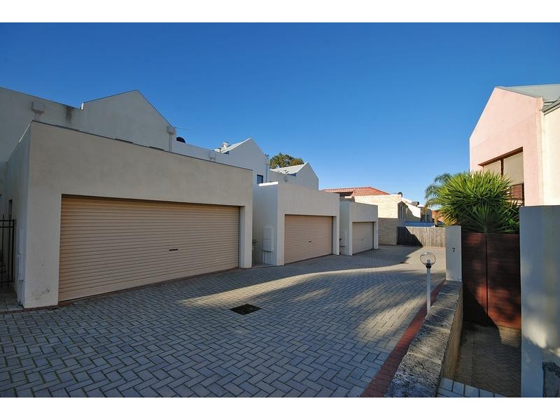 7/8 Bethnal Green, Joondalup WA 6027