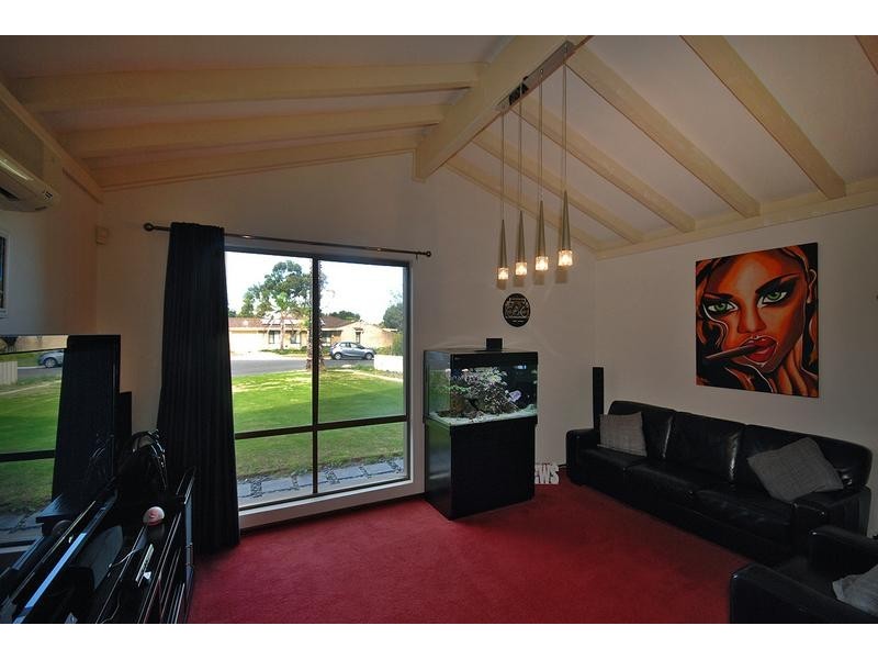 5 Addingham Court, Craigie WA 6025