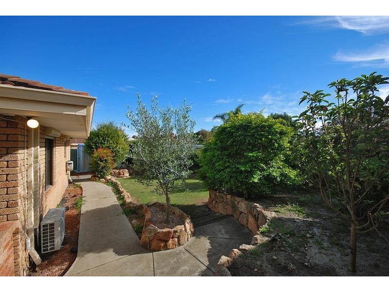 5 Addingham Court, Craigie WA 6025