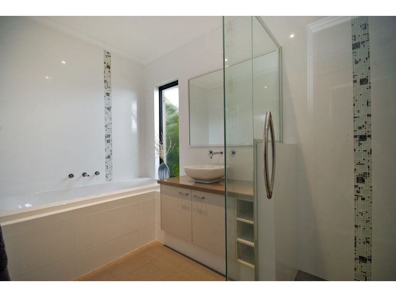 106 Waldberg Drive, Tapping WA 6065