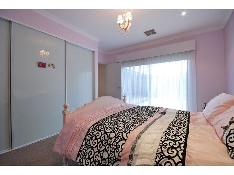 106 Waldberg Drive, Tapping WA 6065