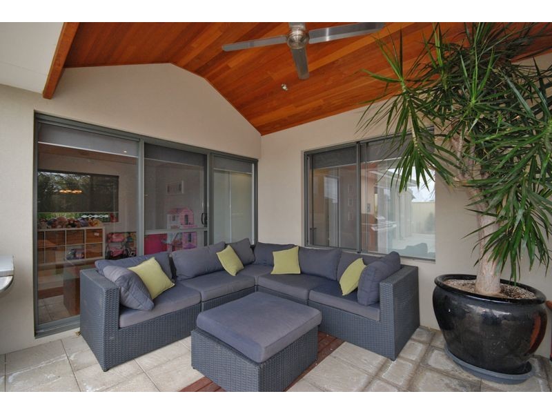 106 Waldberg Drive, Tapping WA 6065