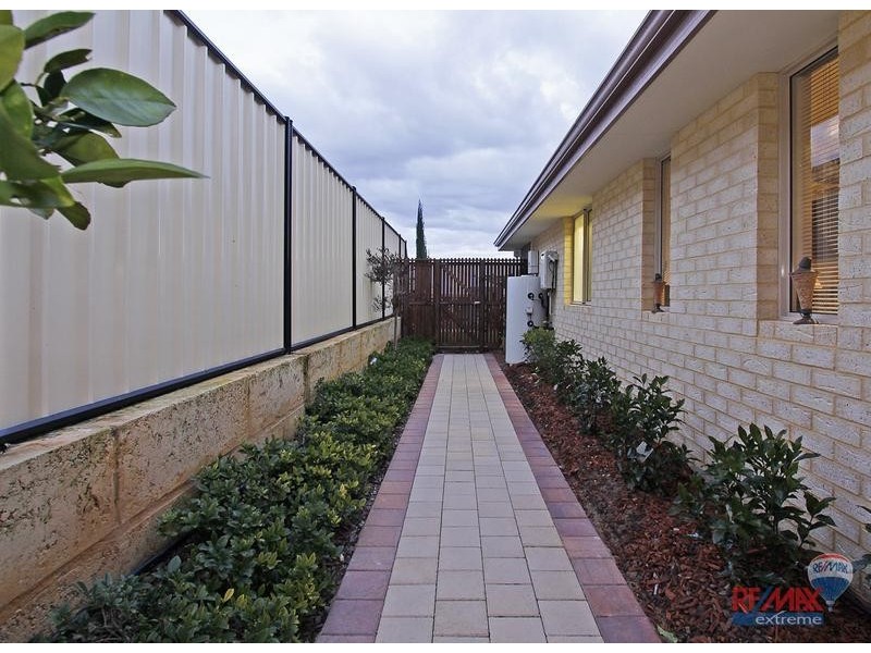 3 Salishan Street, Clarkson WA 6030