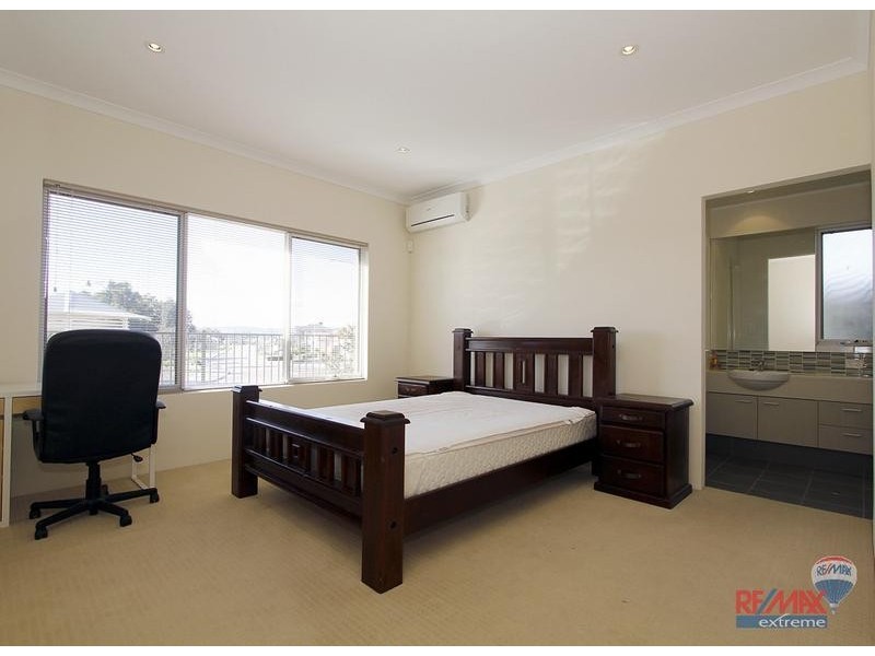 4 Opalite Way, Aveley WA 6069