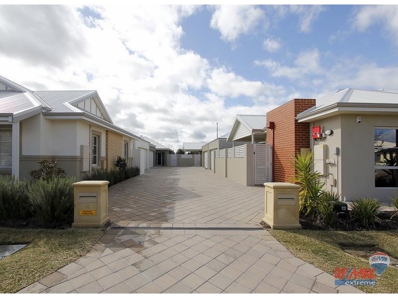 4 Opalite Way, Aveley WA 6069