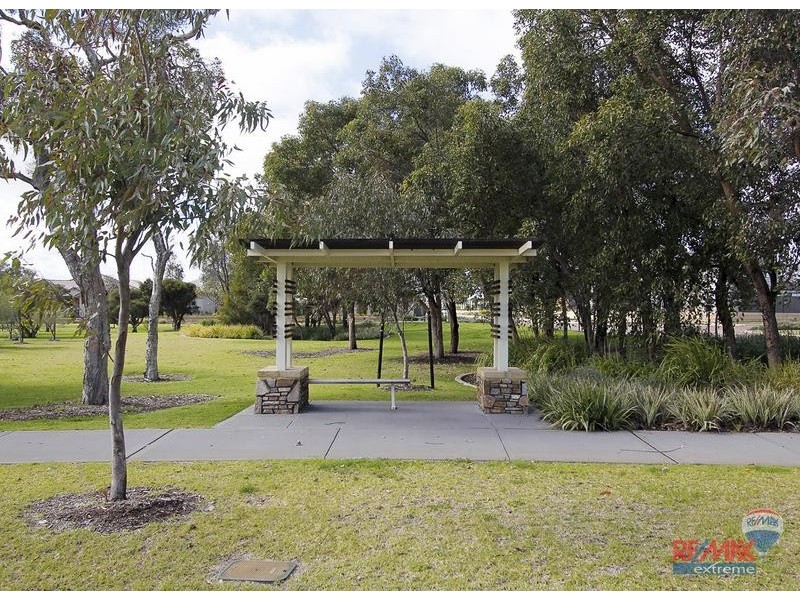 4 Opalite Way, Aveley WA 6069