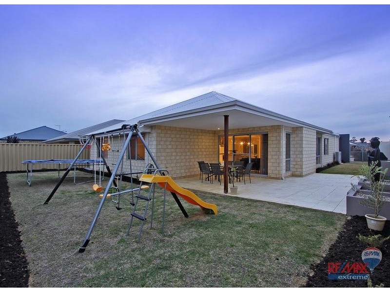 17 Huntly Avenue, Butler WA 6036