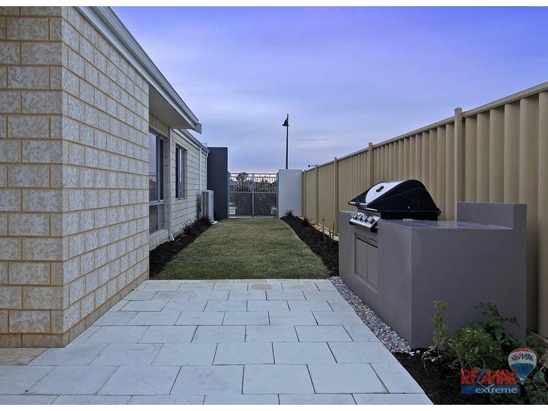 17 Huntly Avenue, Butler WA 6036