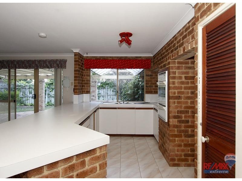 2 Jay Place, Quinns Rocks WA 6030