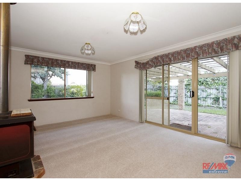 2 Jay Place, Quinns Rocks WA 6030