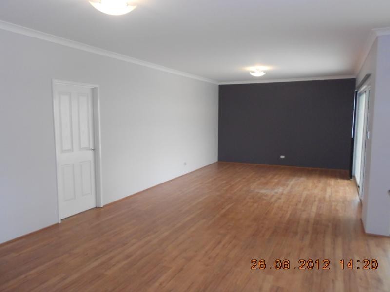 5 Scarlet Loop, Tapping WA 6065