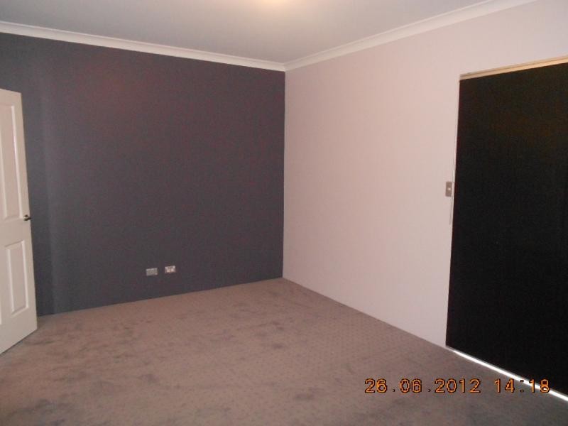 5 Scarlet Loop, Tapping WA 6065