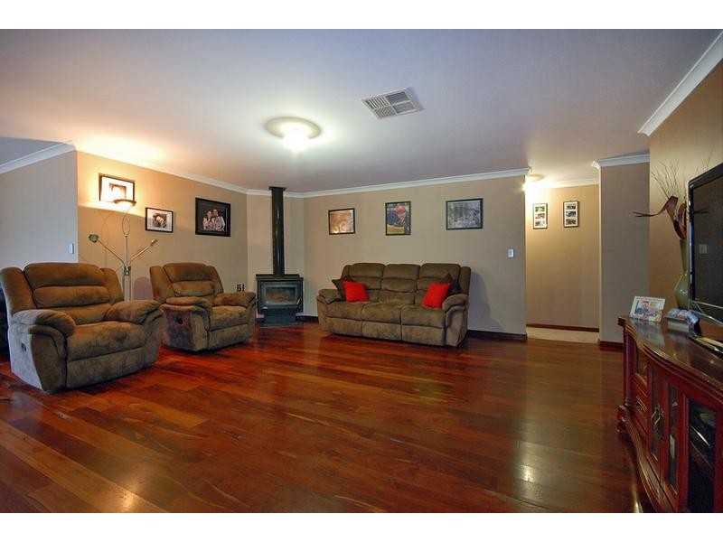 26 Van Gogh Road, Tapping WA 6065