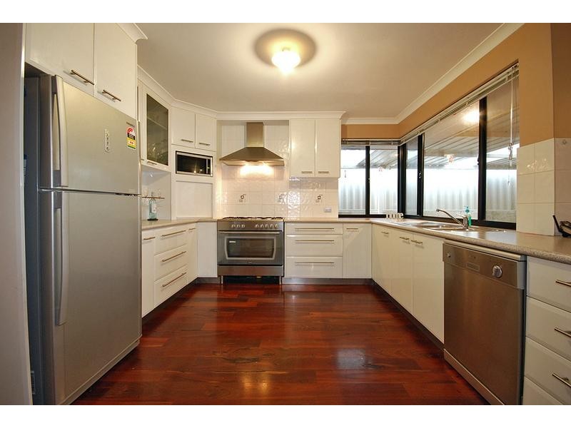 26 Van Gogh Road, Tapping WA 6065