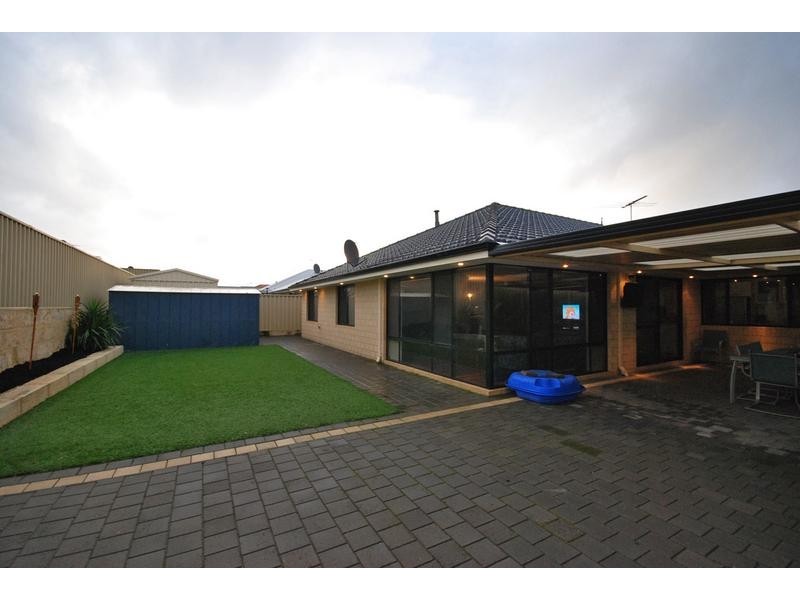 26 Van Gogh Road, Tapping WA 6065