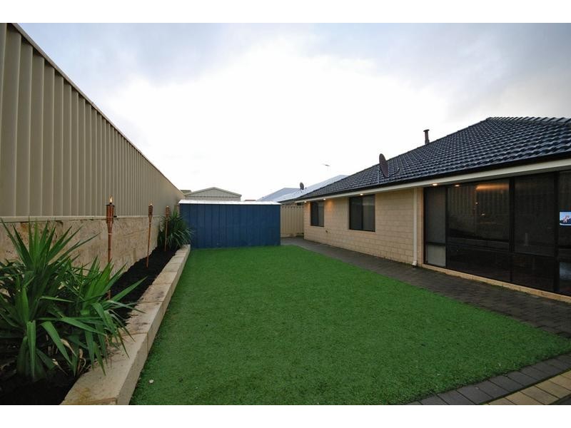 26 Van Gogh Road, Tapping WA 6065