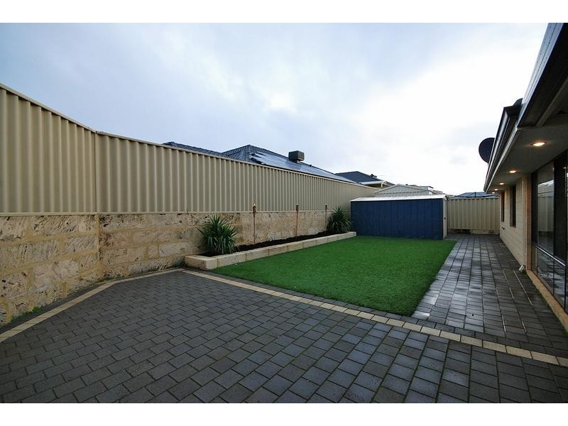 26 Van Gogh Road, Tapping WA 6065