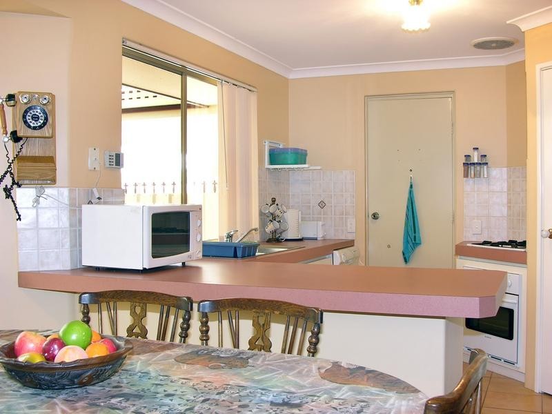 7 Bibbulmun Entrance, Sinagra WA 6065