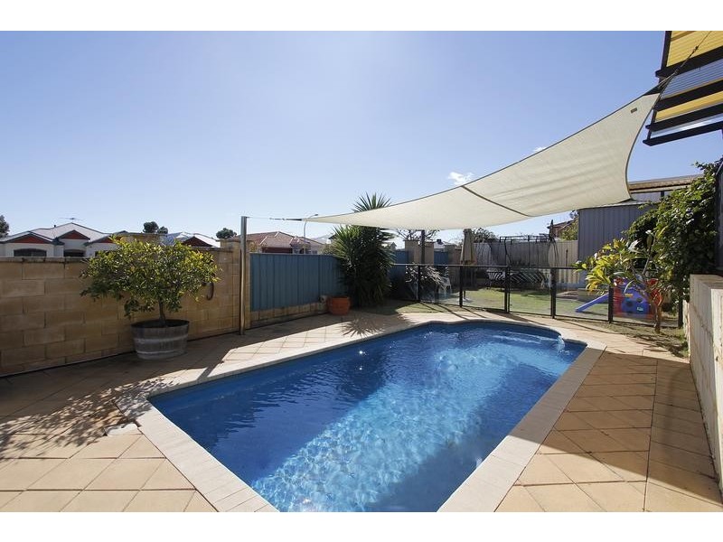 36 Glendevon Turn, Kinross WA 6028