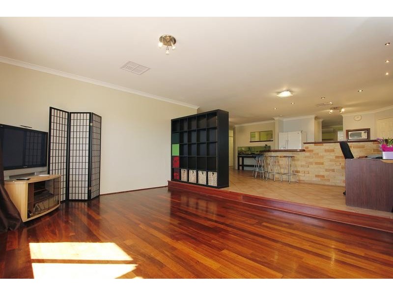 36 Glendevon Turn, Kinross WA 6028