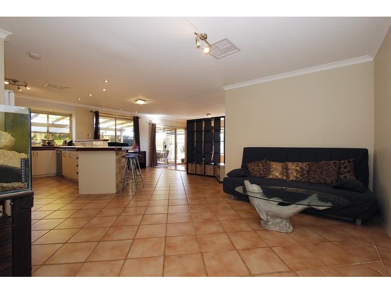 36 Glendevon Turn, Kinross WA 6028