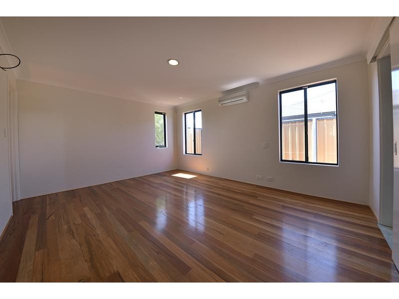 12 Lyssos Way, Tapping WA 6065