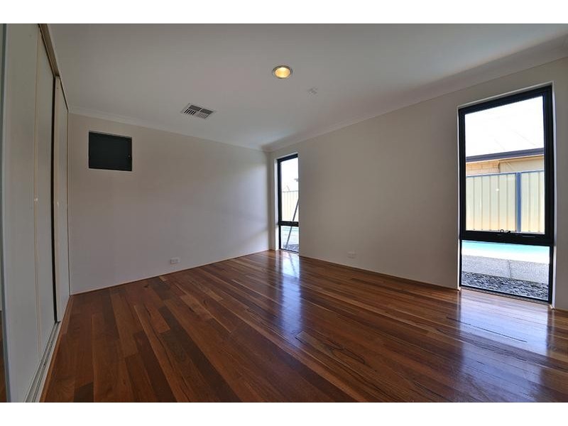 12 Lyssos Way, Tapping WA 6065