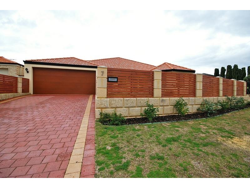 7 Ballard Fairway, Wanneroo WA 6065