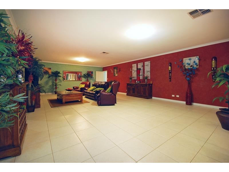 7 Ballard Fairway, Wanneroo WA 6065