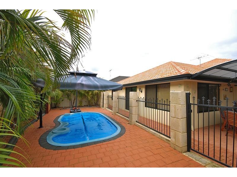 7 Ballard Fairway, Wanneroo WA 6065