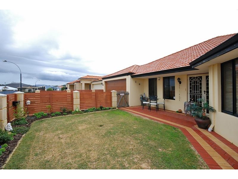 7 Ballard Fairway, Wanneroo WA 6065
