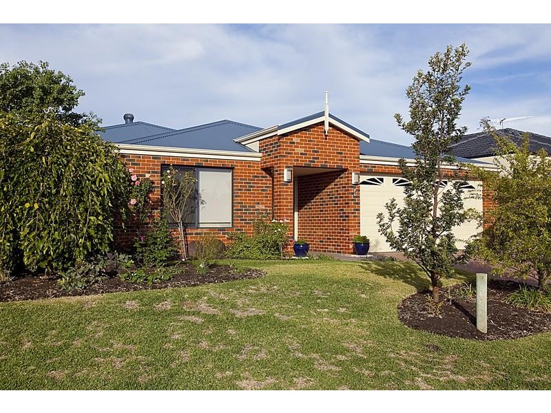 1 Lairbeck Street, Darch WA 6065