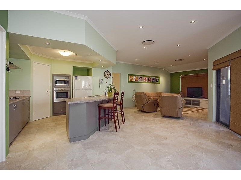 1 Lairbeck Street, Darch WA 6065