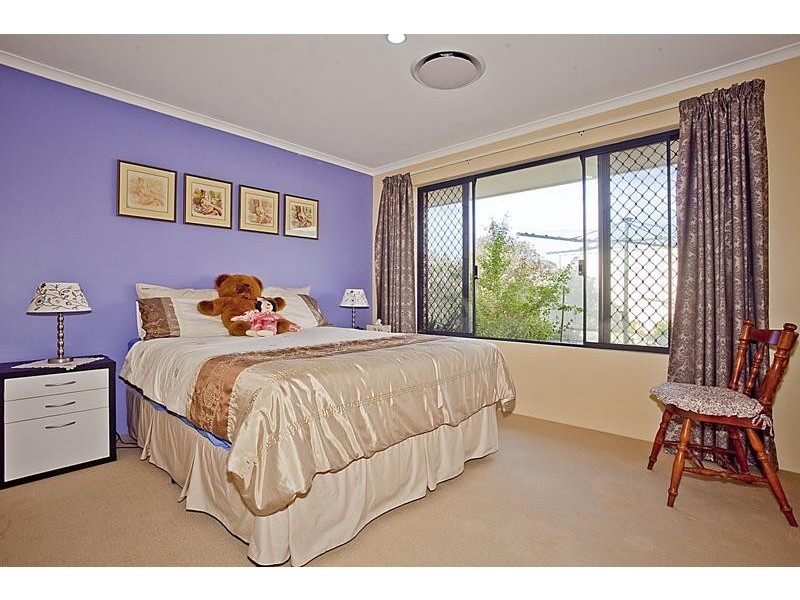 1 Lairbeck Street, Darch WA 6065