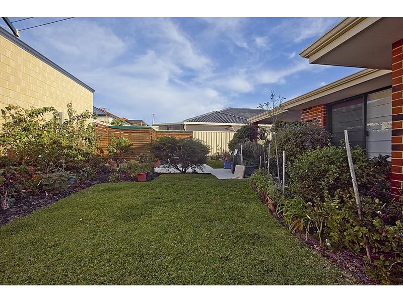 1 Lairbeck Street, Darch WA 6065